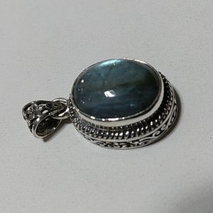 Labradorite Pendant